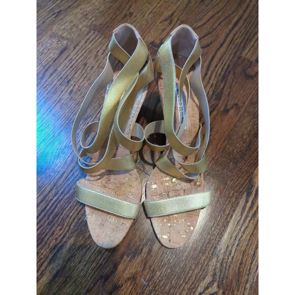 Manolo Blahnik Glassa Gold Metallic Cork Wedge Sandals - Picture 2 of 7
